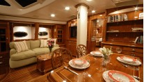 Isabel -  Salon